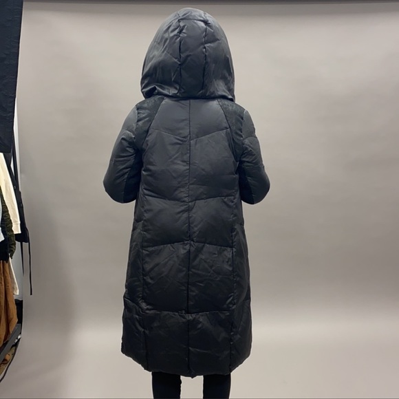 Hooded winter coat - Picture 6 of 6
